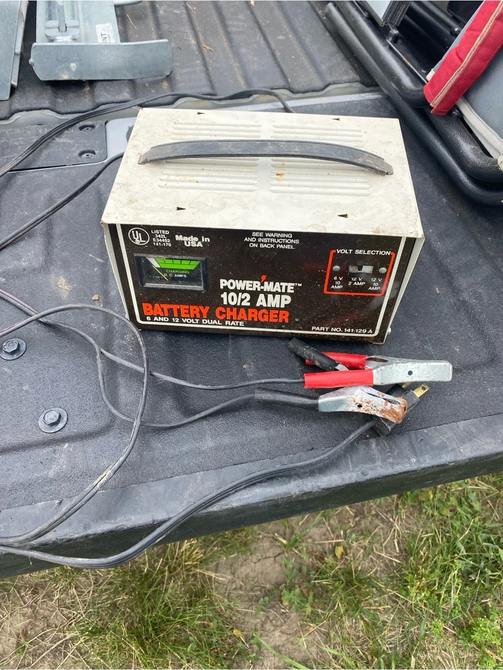 10/2 Amp Battery Charger — Black